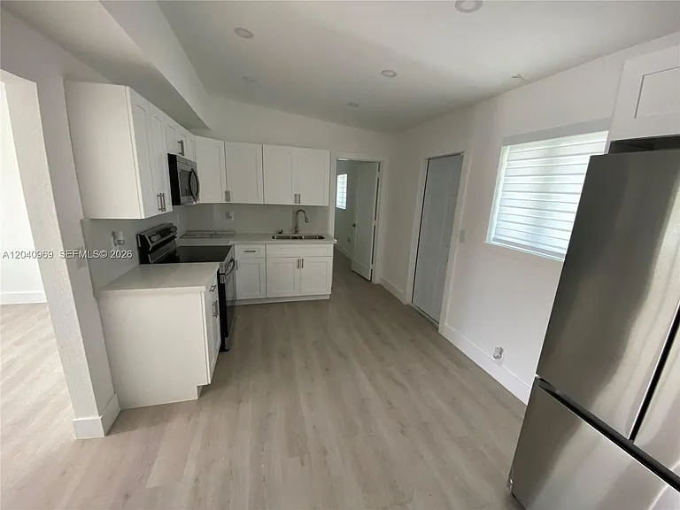 1170 NW 25th St #1170 — Photo 7