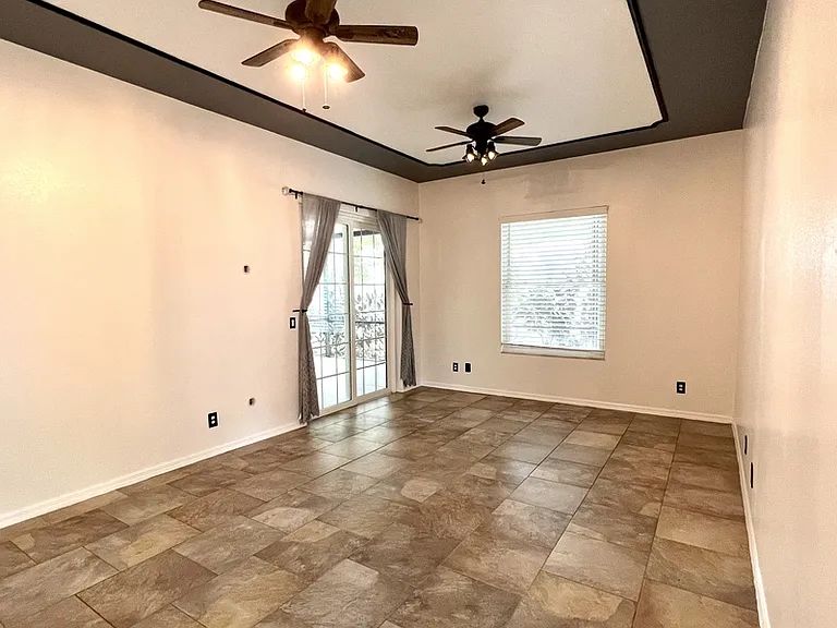 904 Citrone Ct — Photo 9