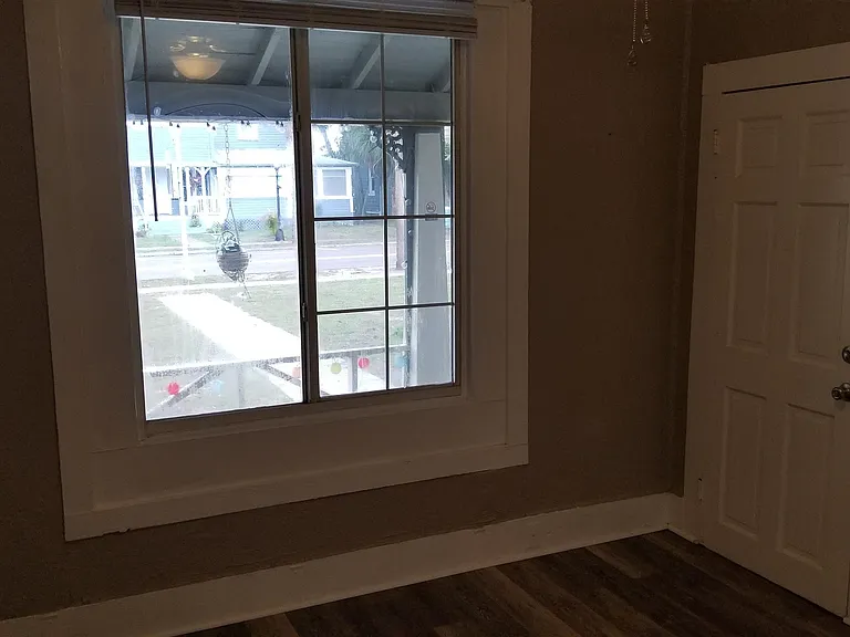 317 E Tarpon Ave — Photo 6