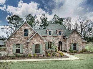 104 Ridgetop Cir, Flowood, MS 39232