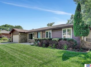 6711 Bernese Blvd, Lincoln, NE 68516