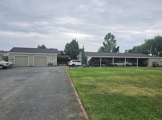 318 NW Birch Ln, Madras, OR 97741