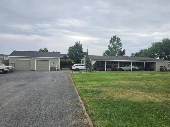 318 NW Birch Ln, Madras, OR 97741