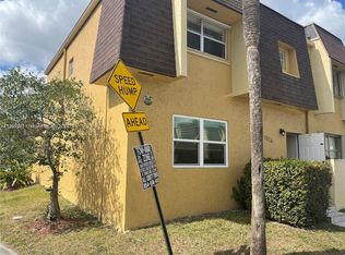 5667 Blueberry Ct #163, Fort Lauderdale, FL 33313