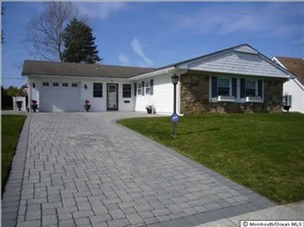 49 Irongate Ln, Aberdeen, NJ 07747