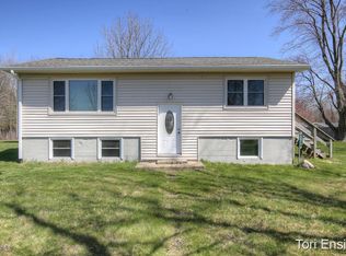 6071 16 Mile Rd NE, Cedar Springs, MI