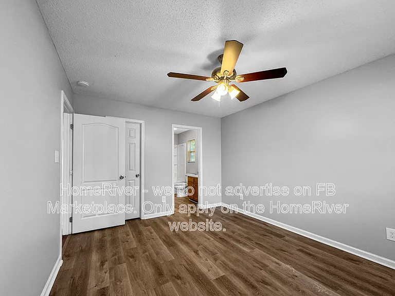 515 Creekview Dr — Photo 11