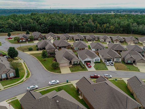4th image of 541 Shelby Cir