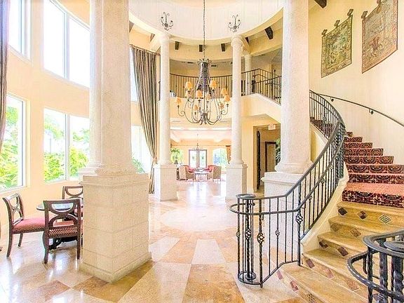 2nd image of 4102 Tuscany Way #4102