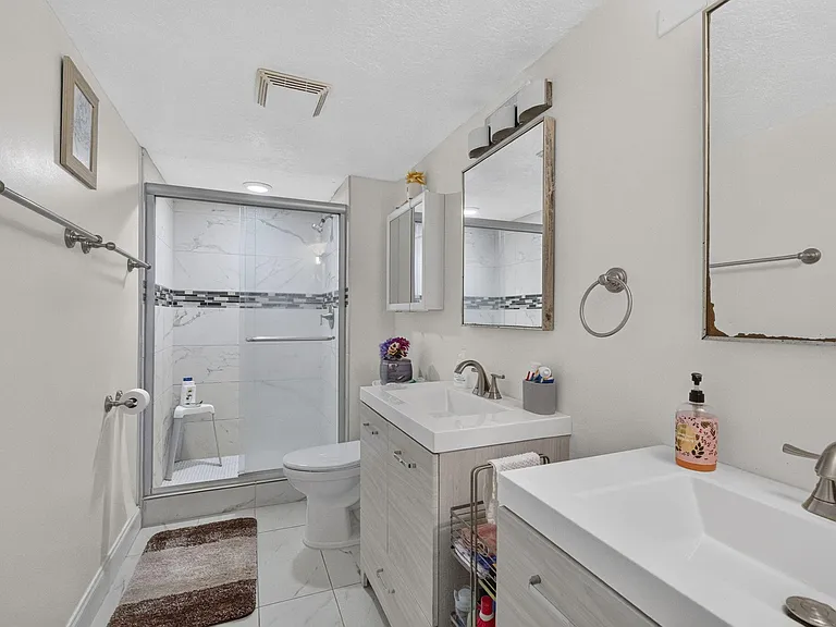 4825 NW 95th Ave #A — Photo 21