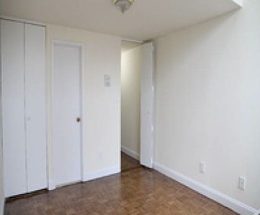 4th image of 200 Lexington Ave Lbby 7