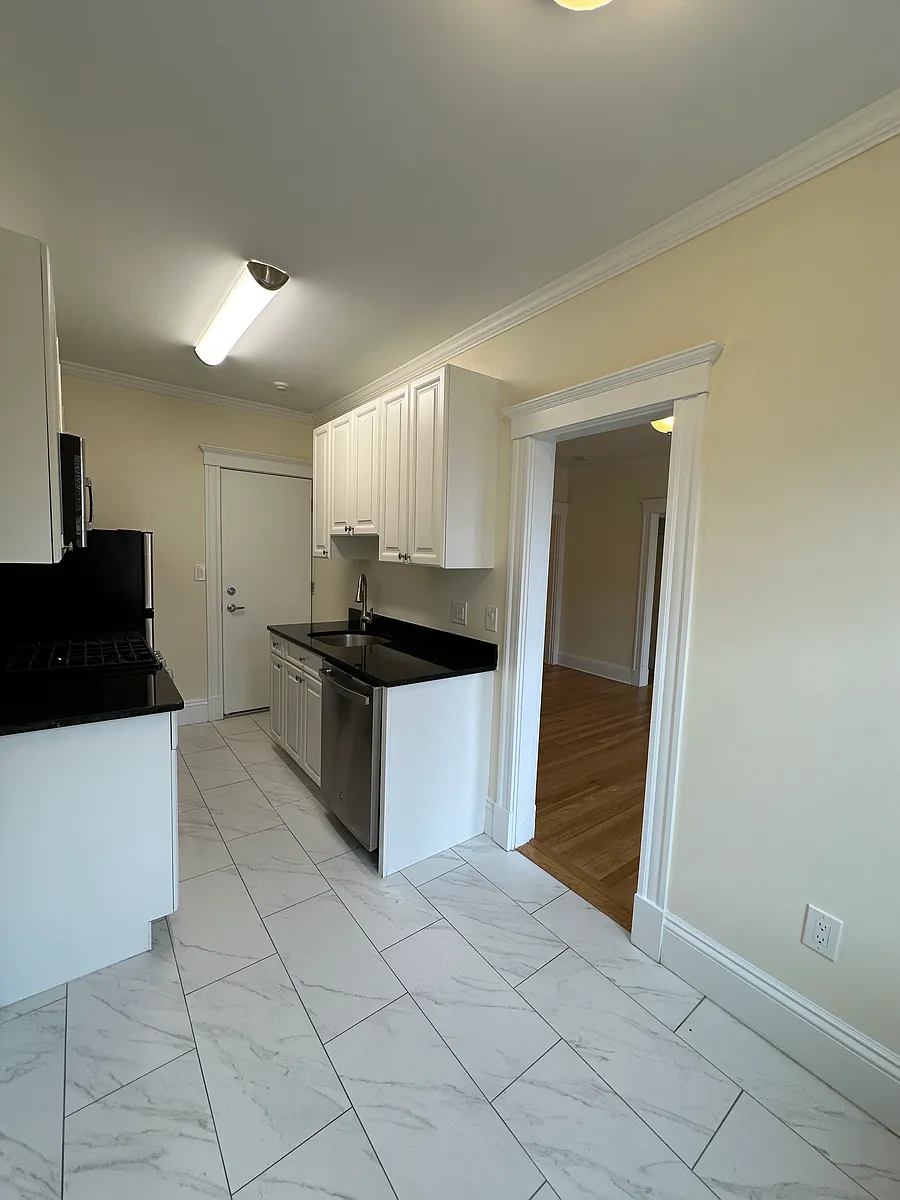 Building Photo - 24 Chauncy St #13D