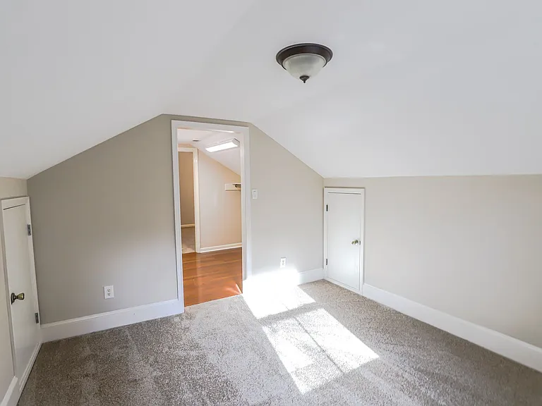 408 Bristol Rd — Photo 32