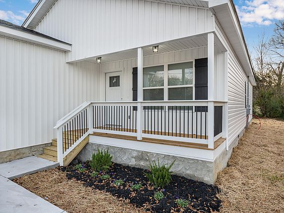 3rd image of 4009 Kirkland Ave