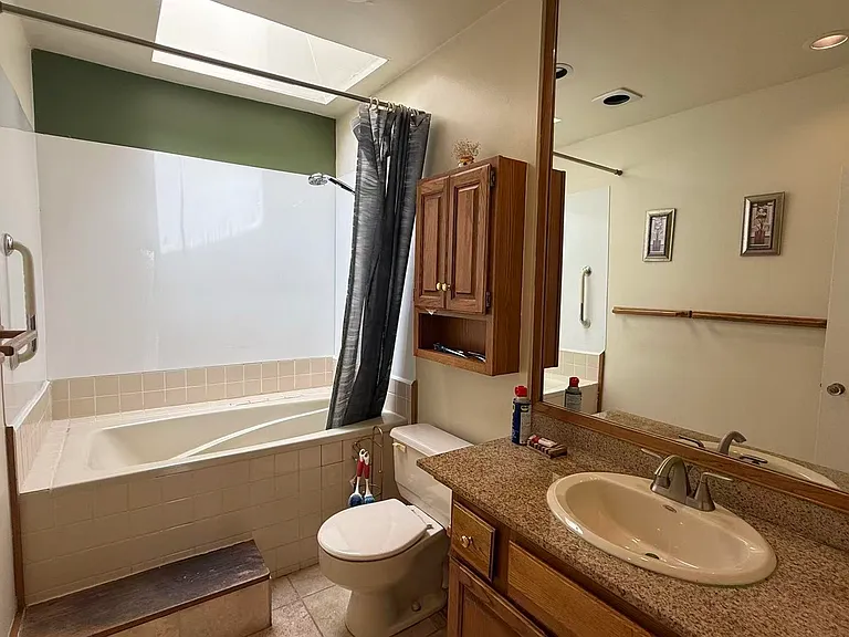 3863 Marine Dr — Photo 13