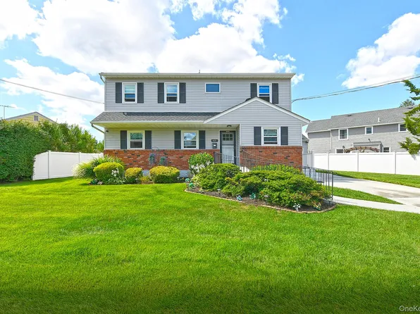 63 Michele Terrace, Massapequa Park, NY 11762