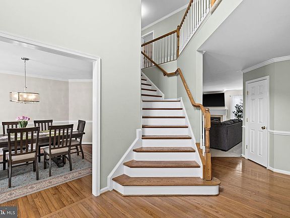 5th image of 48 Boulder Dr