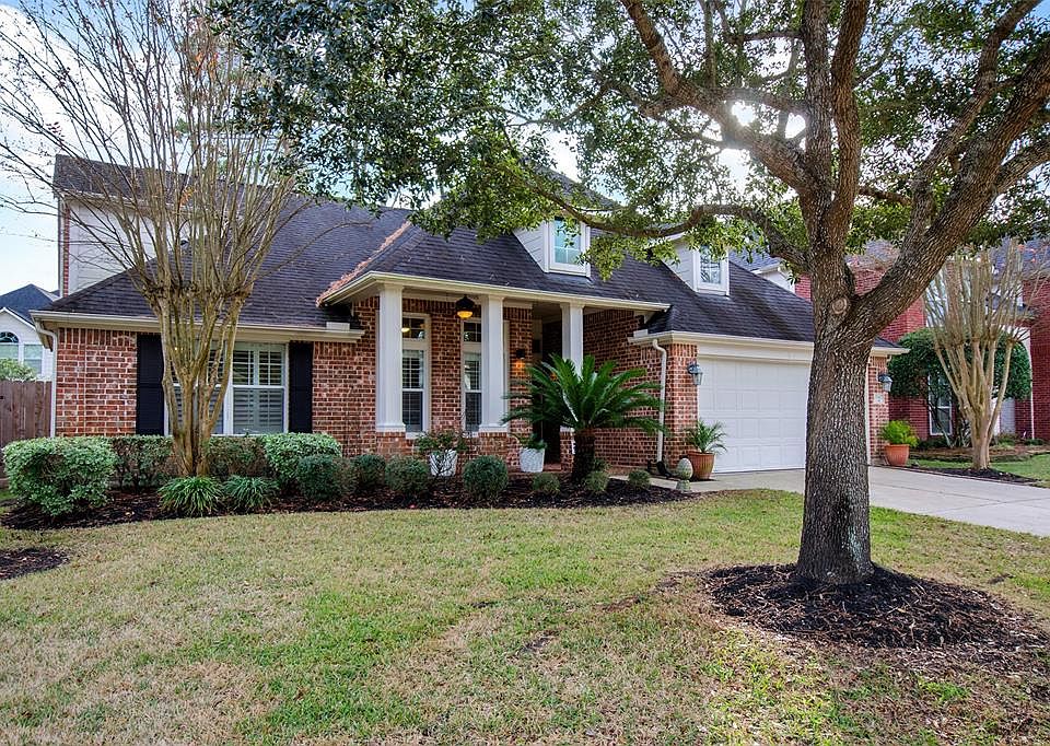 1st image of 15407 Lakeport Crossing Dr