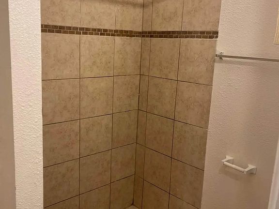 4th image of 1528 W Ashby Pl