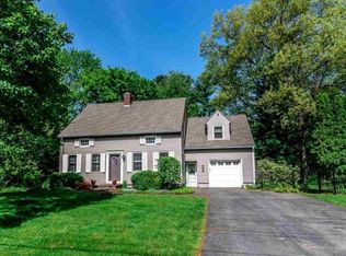 925 Birchwood Ln, Niskayuna, NY 12309