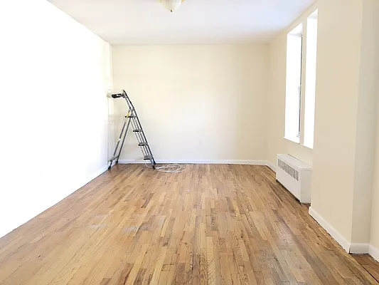 Rented by Lang Realty LLC | media 5