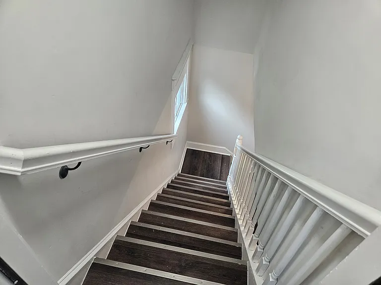 1015 S Beechfield Ave — Photo 15