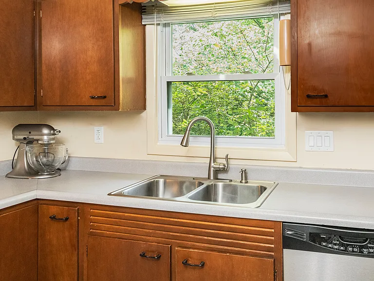 4201 E Cambridge Dr — Photo 17