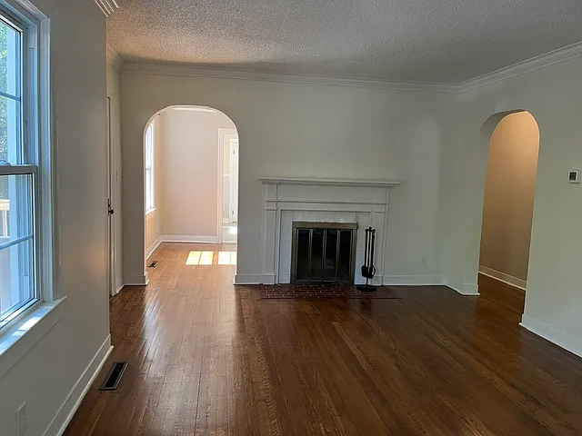 2417 Cascadilla St — Photo 3