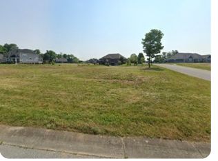 335 Shadow Creek Pass, Greenfield, IN
