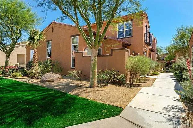 52130 Rosewood Ln — Photo 3