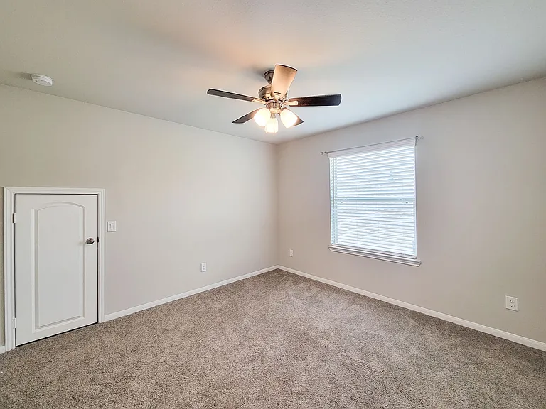 10423 Astor Points Trl — Photo 38