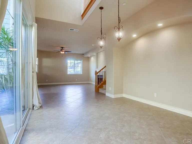 421 N Cedros Ave N — Photo 14