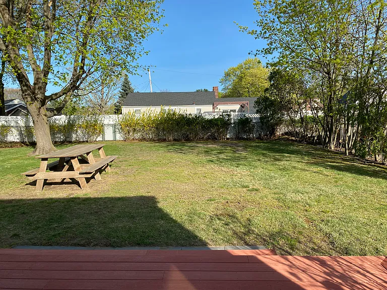 236 Spooner Ave — Photo 34