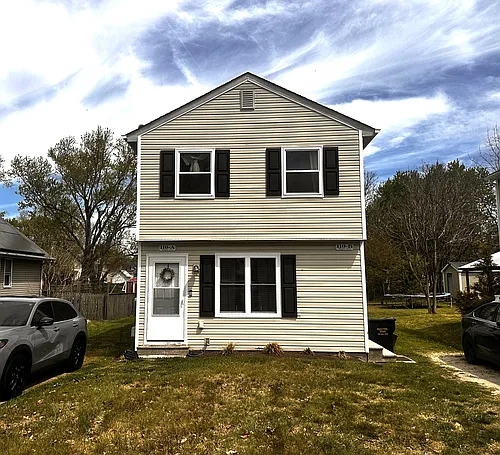 110 Maple Ave #B Photo 1