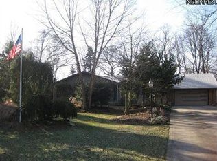 8930 Bramley Dr, Independence, OH 44131