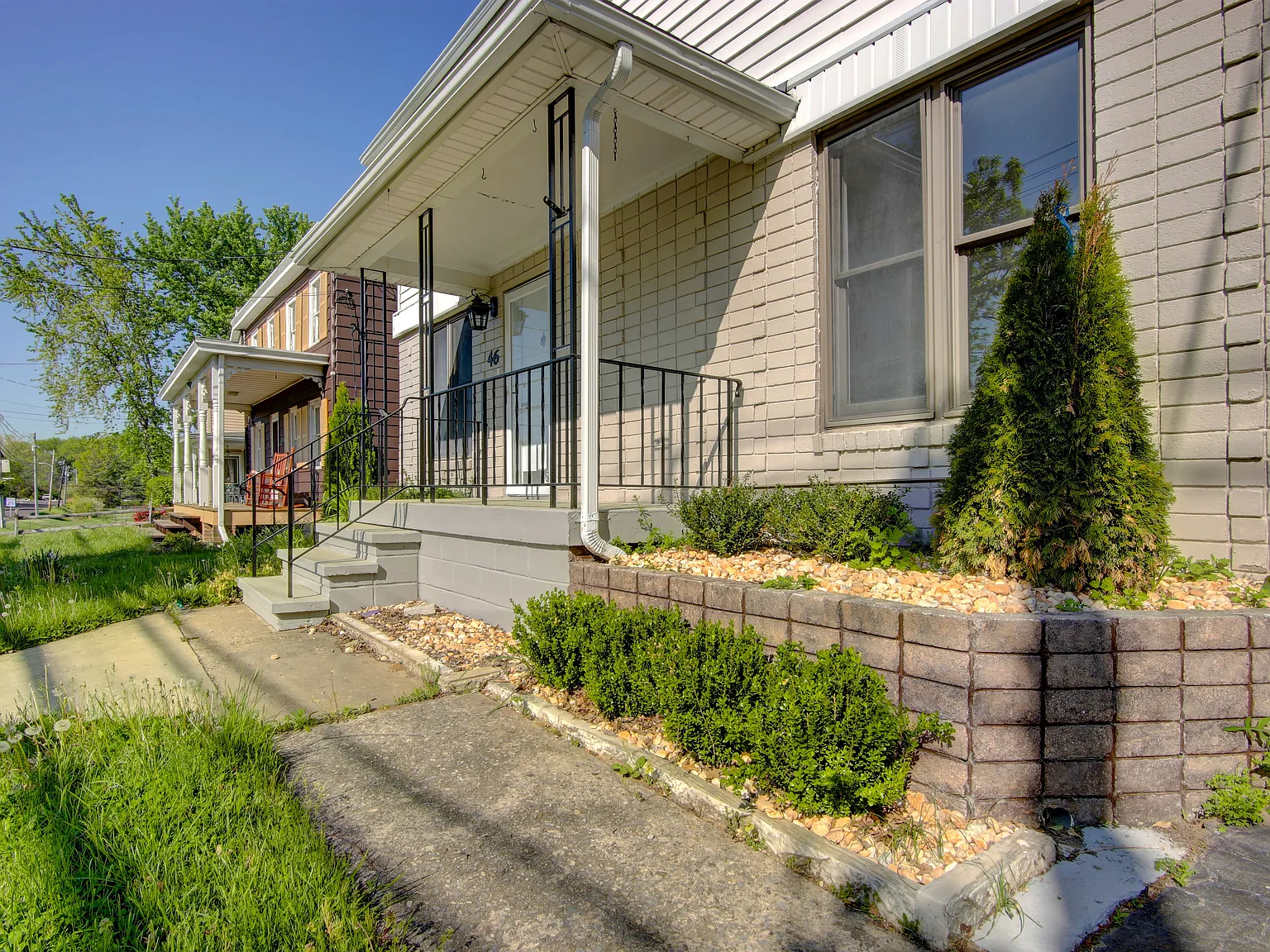 3 bed, 1834 sqft, $2,950 — Photo 1
