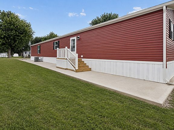 Exterior Image-4-Clayton 212 Wood Valley