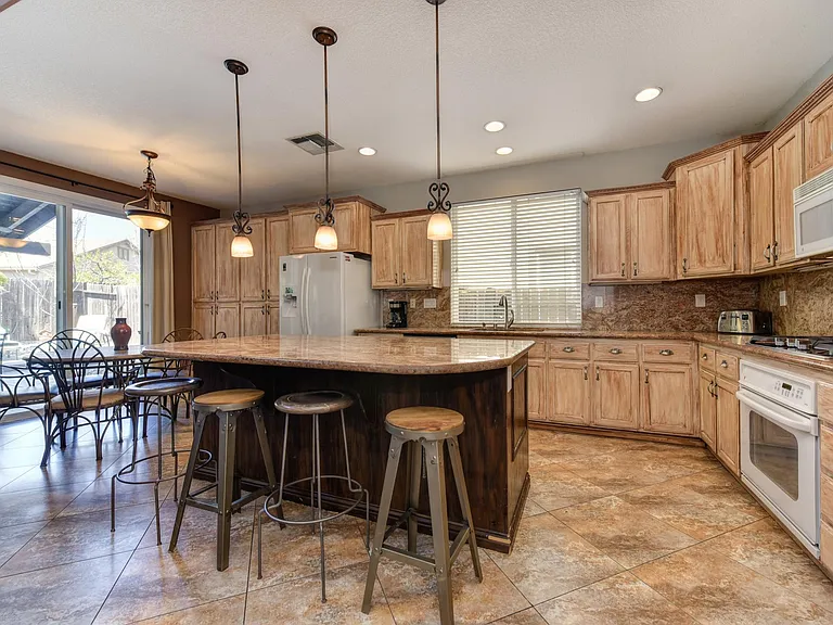 4709 Wyndview Dr — Photo 17