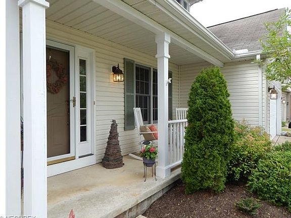 3rd image of 5298 Yellowstone Dr