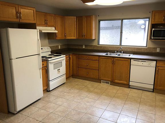 5th image of 10435 129th Ave NW