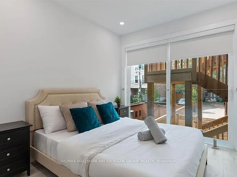 16 Minto St #2 — Photo 15