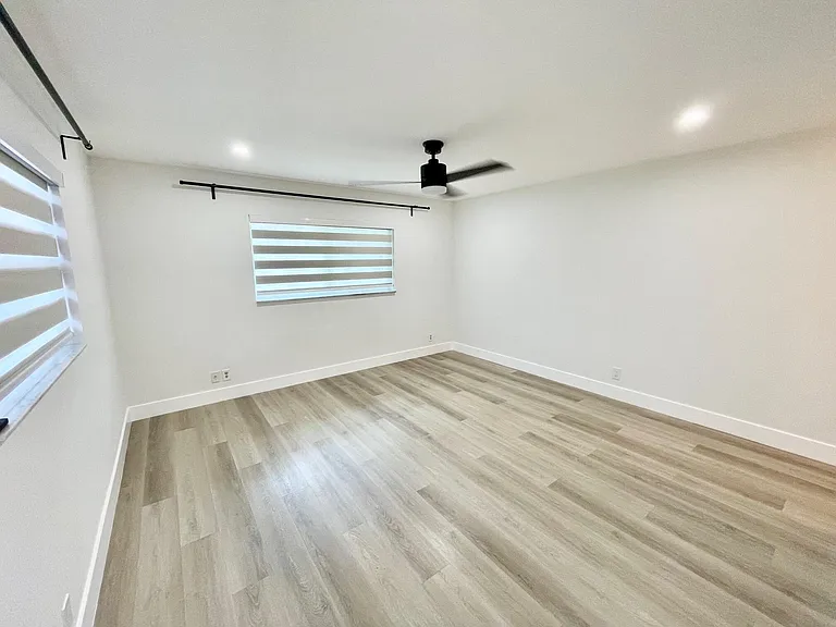 8205 NW 106th Ave — Photo 11