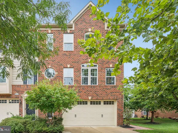 3109 Presidential Golf Dr, Upper Marlboro, MD 20774