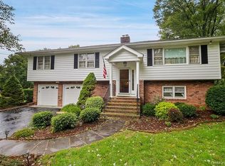 5 Susan Dr, Somers, NY 10589
