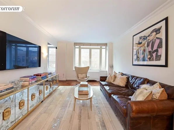 400 East 51st Street 4E image 1 of 15