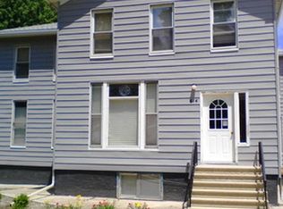 614 E Walnut St APT 2, Bloomington, IL