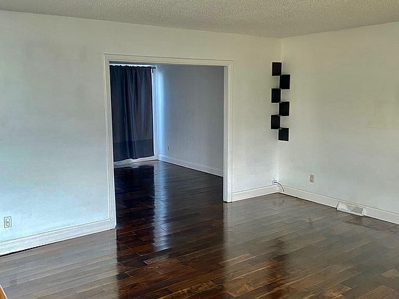 4th image of 3548 S Hillcrest Dr APT 1