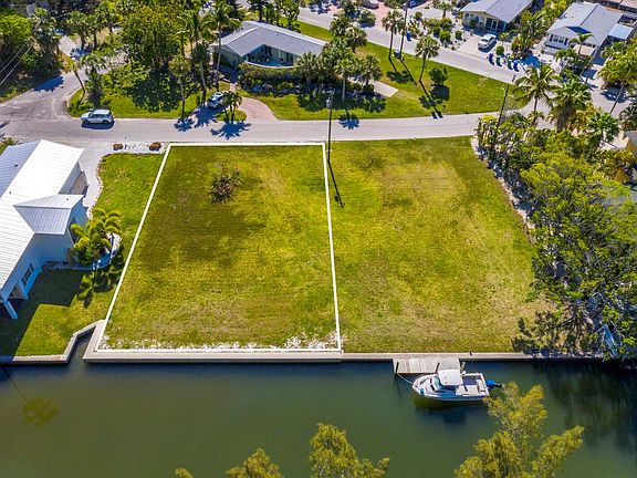 4th image of 7133 Longboat Dr N