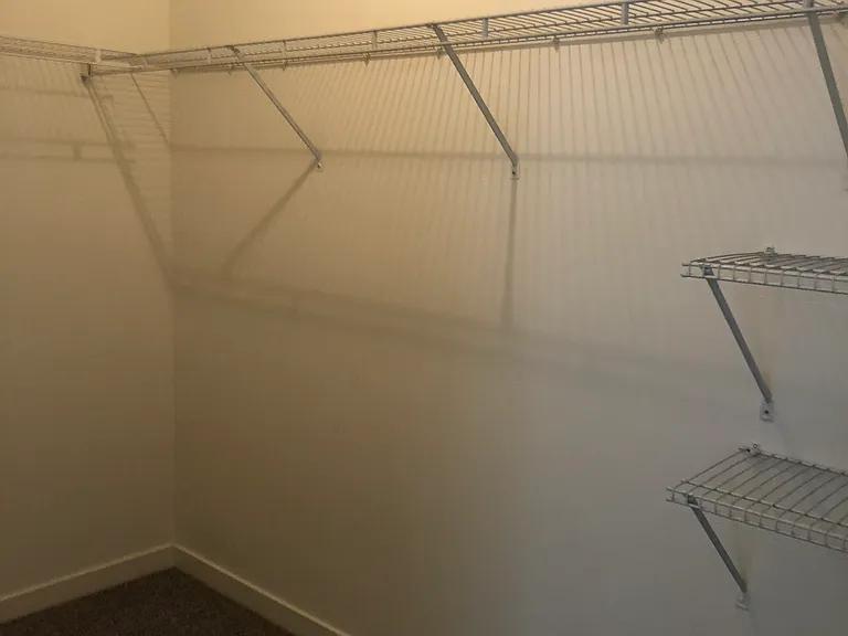 915 S Lytle St #201 — Photo 6