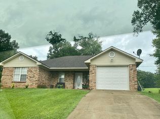 1247 Windmill St, Grenada, MS 38901